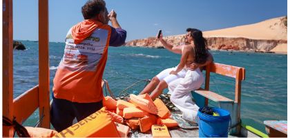 PASSEIO DE BARCO COM MERGULHO COM PEIXEINHOS